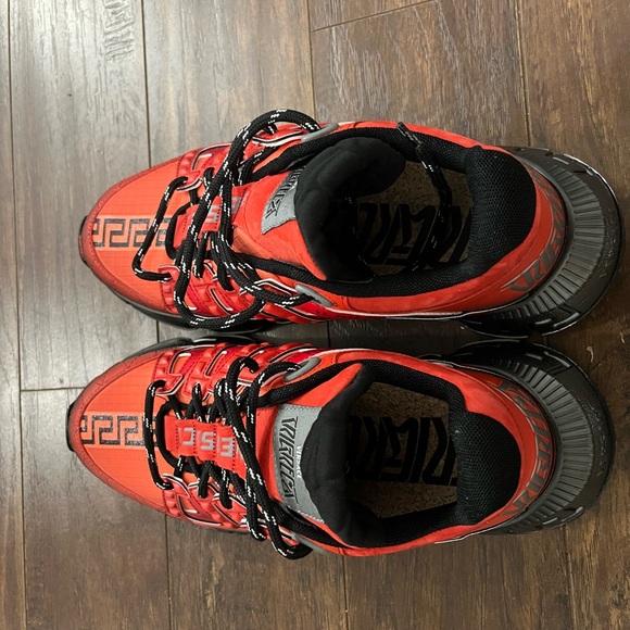 VERSACE TRIGRECA LOW -TOP SNEAKERS - Picture 8 of 10